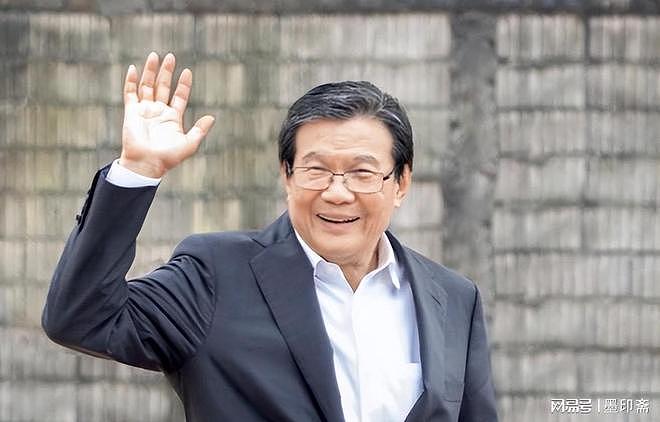 初中学历却日赚9.3亿 他远超李嘉诚成华人首富（组图） - 3