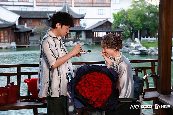 王祖蓝李亚男：结婚10周年，想给彼此一个记录感情的录像（组图） - 1