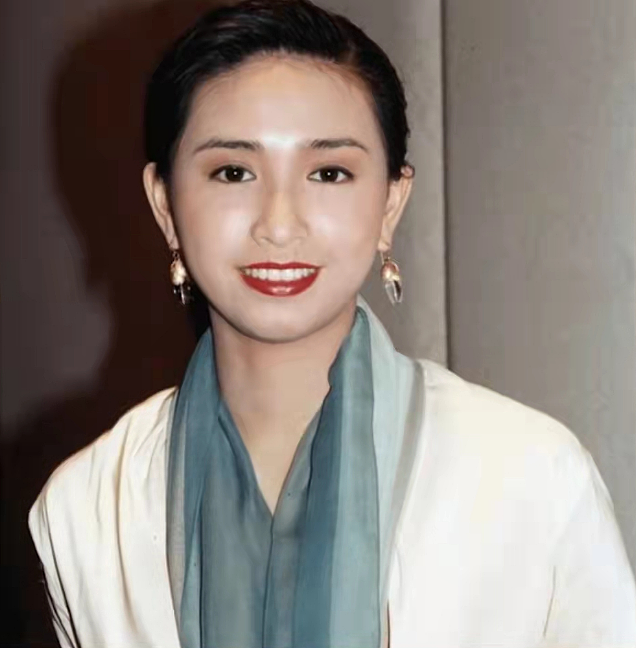 老公死在枕边?豪门独宠30年,丧夫四年守巨额遗产,不惧流言成最美豪门奶奶(组图) - 8