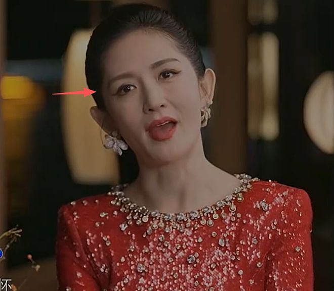 谢娜首次主持央视秋晚,离了何炅没人托底,录播也要依赖提词机(组图) - 10