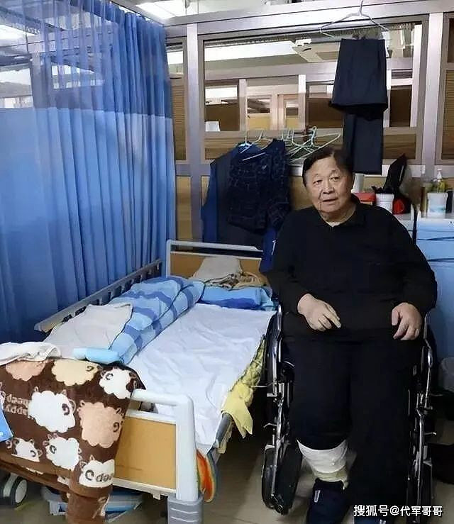 他出轨小30岁保姆，如今77岁独居养老院晚景凄凉（组图） - 7