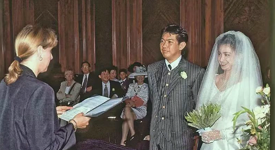 老公死在枕边?豪门独宠30年,丧夫四年守巨额遗产,不惧流言成最美豪门奶奶(组图) - 35