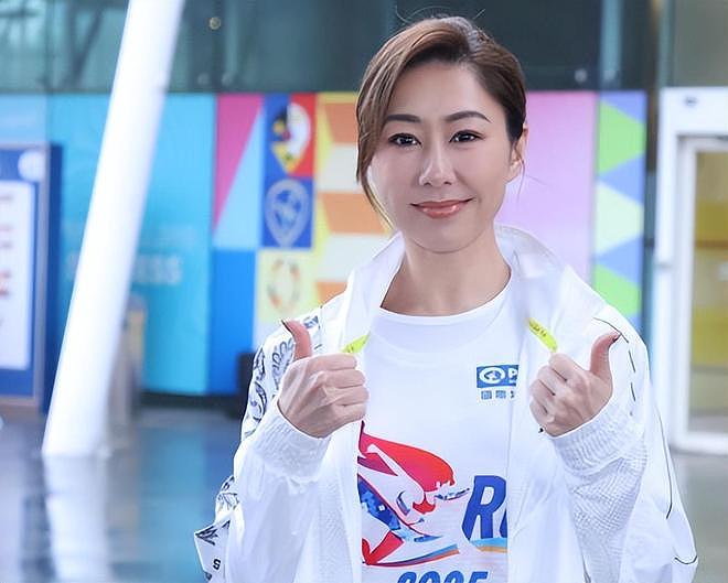 43岁TVB视后胡定欣官宣结婚！在新西兰举办草坪婚礼，现场照超美（组图） - 10