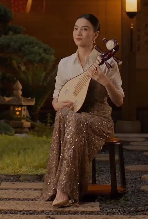 央视秋晚收视率爆表!谢娜一本正经,宋佳蒋欣最美,韩红又胖了(组图) - 15