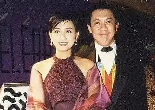 老公死在枕边?豪门独宠30年,丧夫四年守巨额遗产,不惧流言成最美豪门奶奶(组图) - 27