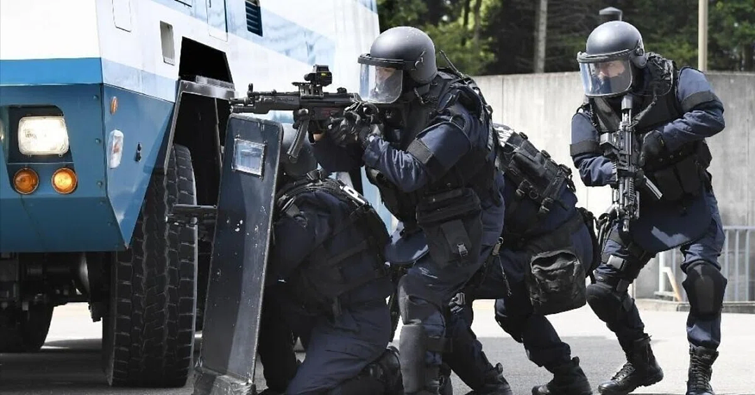 日本官二代10分钟杀4人，警察也不放过！律师：他有精神病，应该免除死刑...（组图） - 9