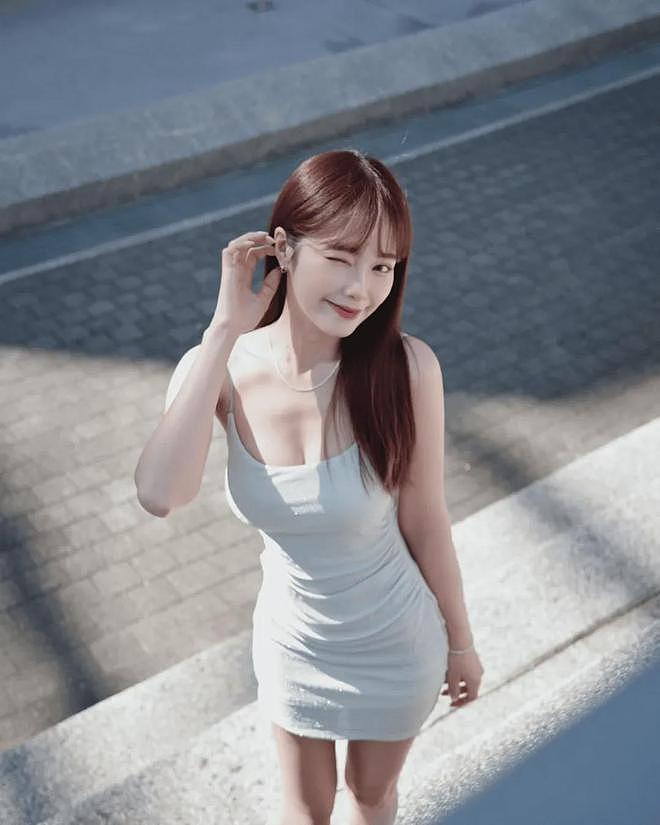 【美女】台妹又纯又欲,看着就很丝滑,身材性感惹眼,也太美了吧(组图) - 7