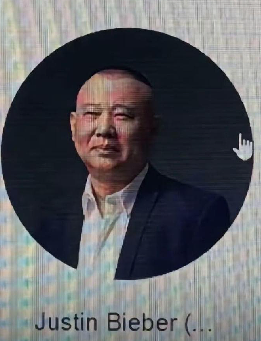 【爆笑】月薪四千可以买一个MiuMiu发夹吗？网友：就像上一个月班给你发一个发夹（组图） - 24