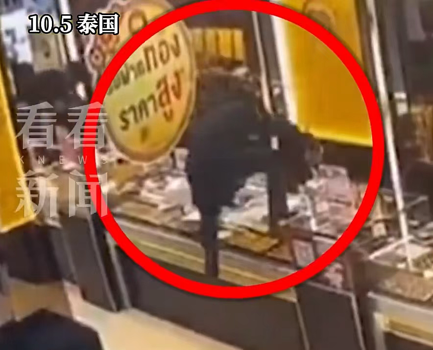 黄金大劫案！10名黑衣蒙面歹徒持枪闯入金店，抢走6公斤黄金首饰后逃逸！泰国警方：劫匪策划周密，还安置了炸弹和地刺陷阱（组图） - 2