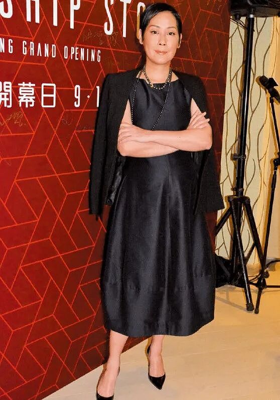 知名女歌手被曝病危进ICU抢救!曾和王菲并称为“歌坛双后”(组图) - 1
