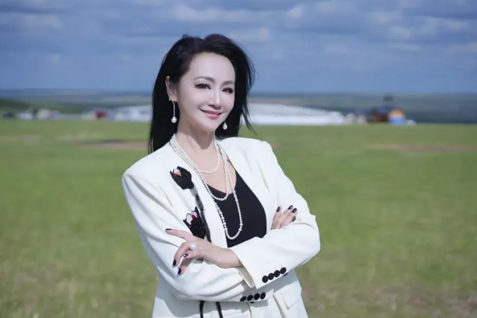冲上热搜!曹颖自曝患精神疾病!胃癌术后坚持直播带货:为了儿子(组图) - 3