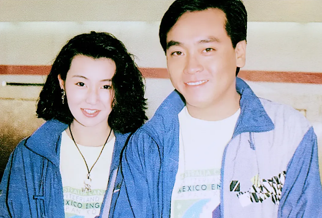 捧红张柏芝，跟张曼玉谈恋爱，初恋嫁给周润发，他是才子还是渣男？（组图） - 1