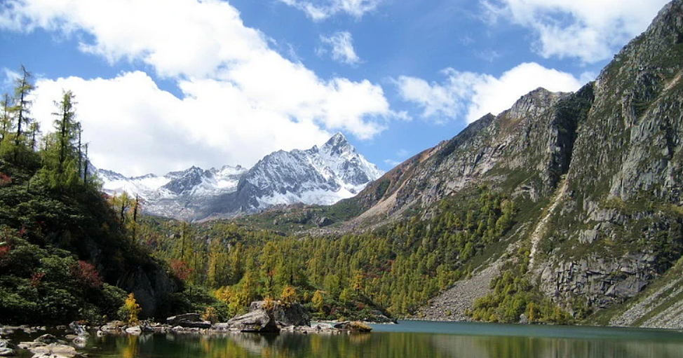 女生参加某红书“全女”登山队遇险，被姐妹丢下等死现场视频被扒太可怕（组图） - 11