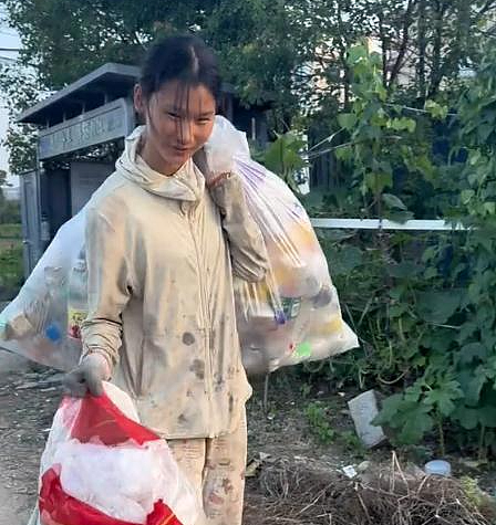 垃圾堆走出的超模!19岁女孩身高181cm,帮男友父亲捡破烂被挖掘(组图) - 14