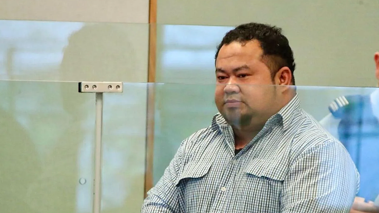 奥克兰公交司机打死乘客认罪！新西兰上千沿海房屋面临毁坏风险，前房产中介故意隐瞒收入被判追加监禁（组图） - 2