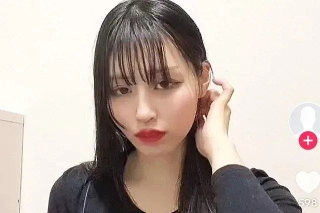 日本清纯眼镜女老师晚上惊变魔女，大叔沦猎物惨被骗700万（组图） - 2