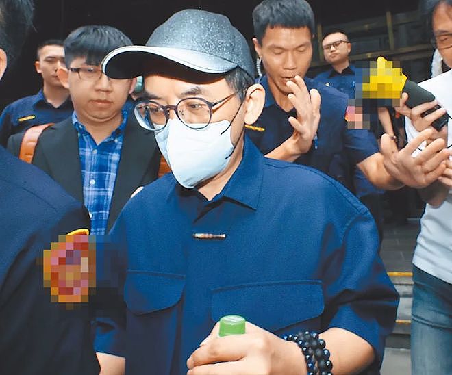 黄子佼被判刑后涉肇事逃逸，本人否认：没听到呼叫或碰撞声（组图） - 5