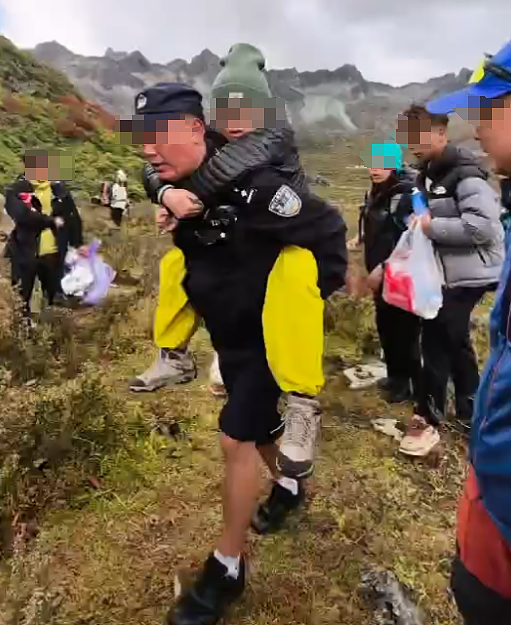 女生参加某红书“全女”登山队遇险，被姐妹丢下等死现场视频被扒太可怕（组图） - 7
