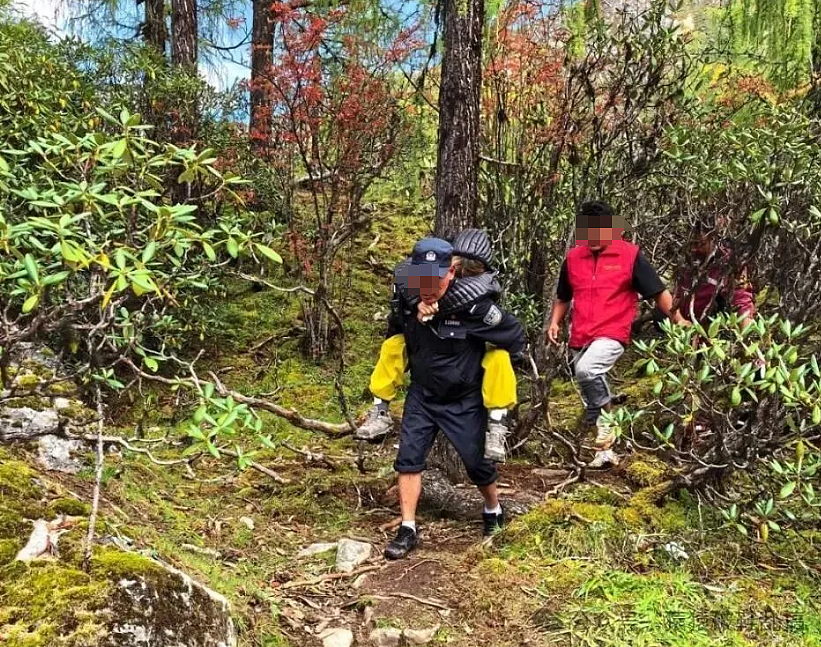 女生参加某红书“全女”登山队遇险，被姐妹丢下等死现场视频被扒太可怕（组图） - 8
