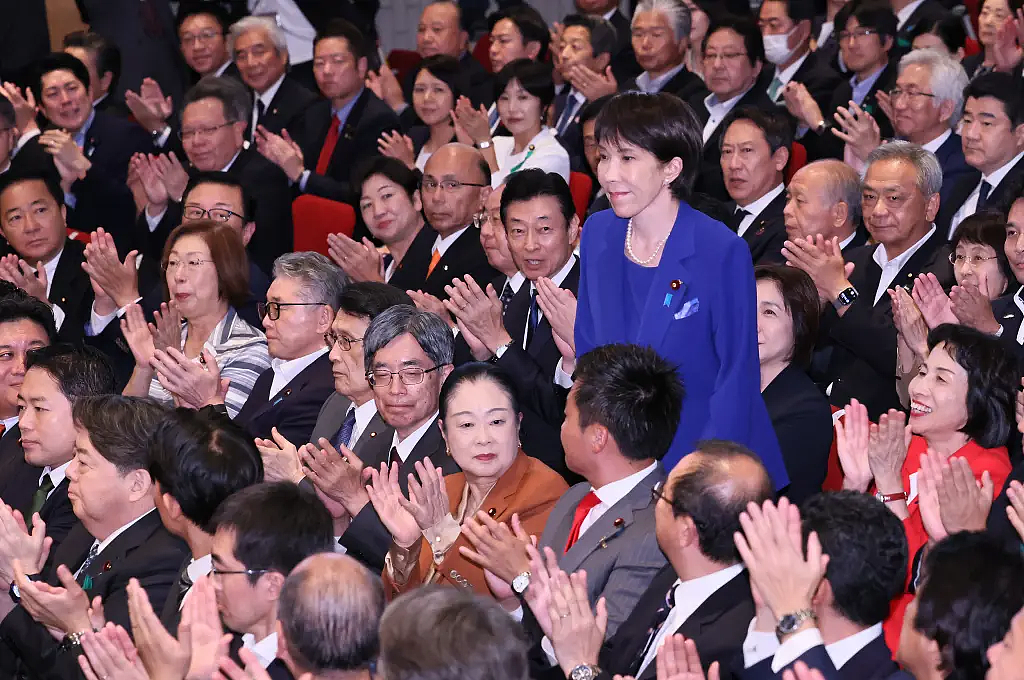 日本64岁极右翼铁娘子首相上位！系“安倍女孩”出身，反女天皇主张女性回归家庭，却让老公随她姓（组图） - 3