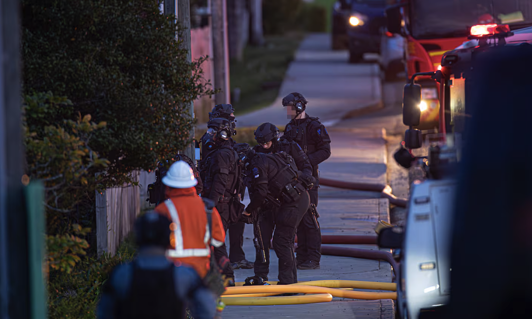 奥克兰西区住宅凌晨爆炸起火！血迹碎玻璃遍地！13岁少女私民宅开30人派对！全线下调！新西兰各大银行房贷利率刷新（组图） - 12