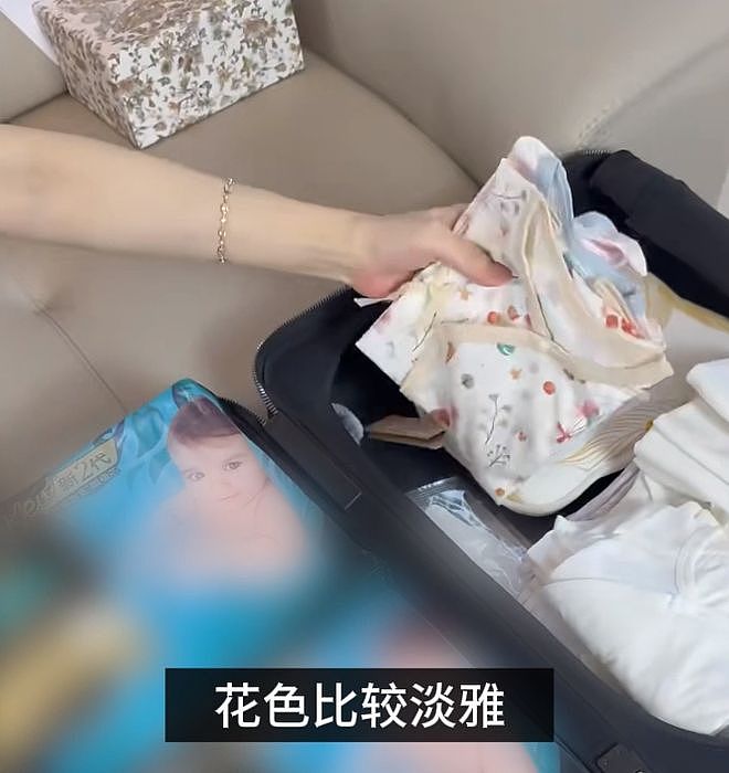 方媛称即将生产！三胎预产期不到一个月，挺巨肚出门买婴儿用品（组图） - 5