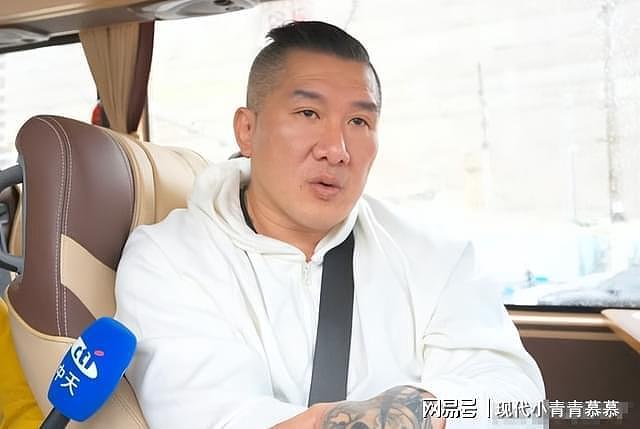 “砍下赖清德狗头！”台湾网红馆长直播怒喊斩首引爆热议，网友吵翻（组图） - 6