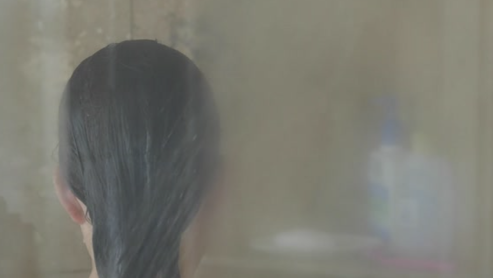 恶心至极！猥琐印度男加拿大挖洞，看光多名女室友身体！法官轻判，怕影响他移民（组图） - 3