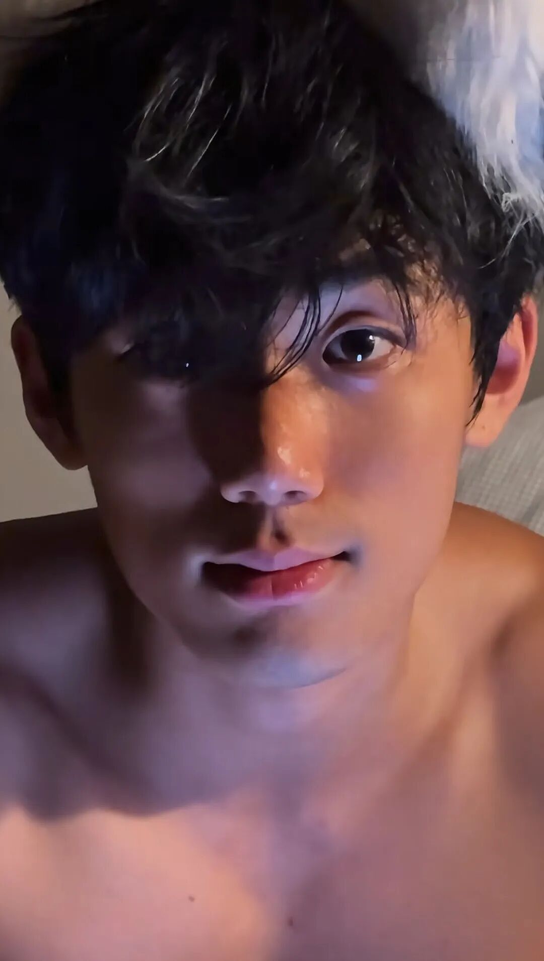 【帅哥】山东185黑皮反差肌肉猛男，可狼可奶，壮硕肌肉性感十足（组图） - 5