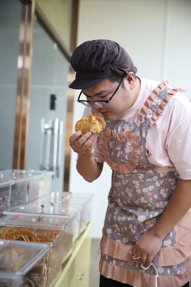 注定姻缘!东莞95后夫妻激似双胞胎引发热议,网友:谁是老公谁老婆分不清楚(视频/组图) - 4