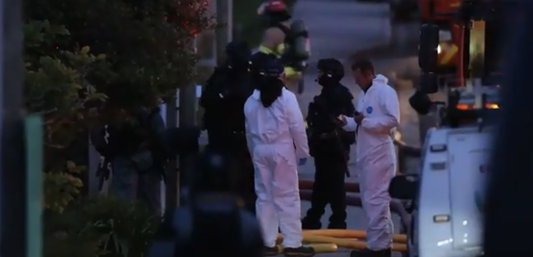 奥克兰西区住宅凌晨爆炸起火！血迹碎玻璃遍地！13岁少女私民宅开30人派对！全线下调！新西兰各大银行房贷利率刷新（组图） - 11
