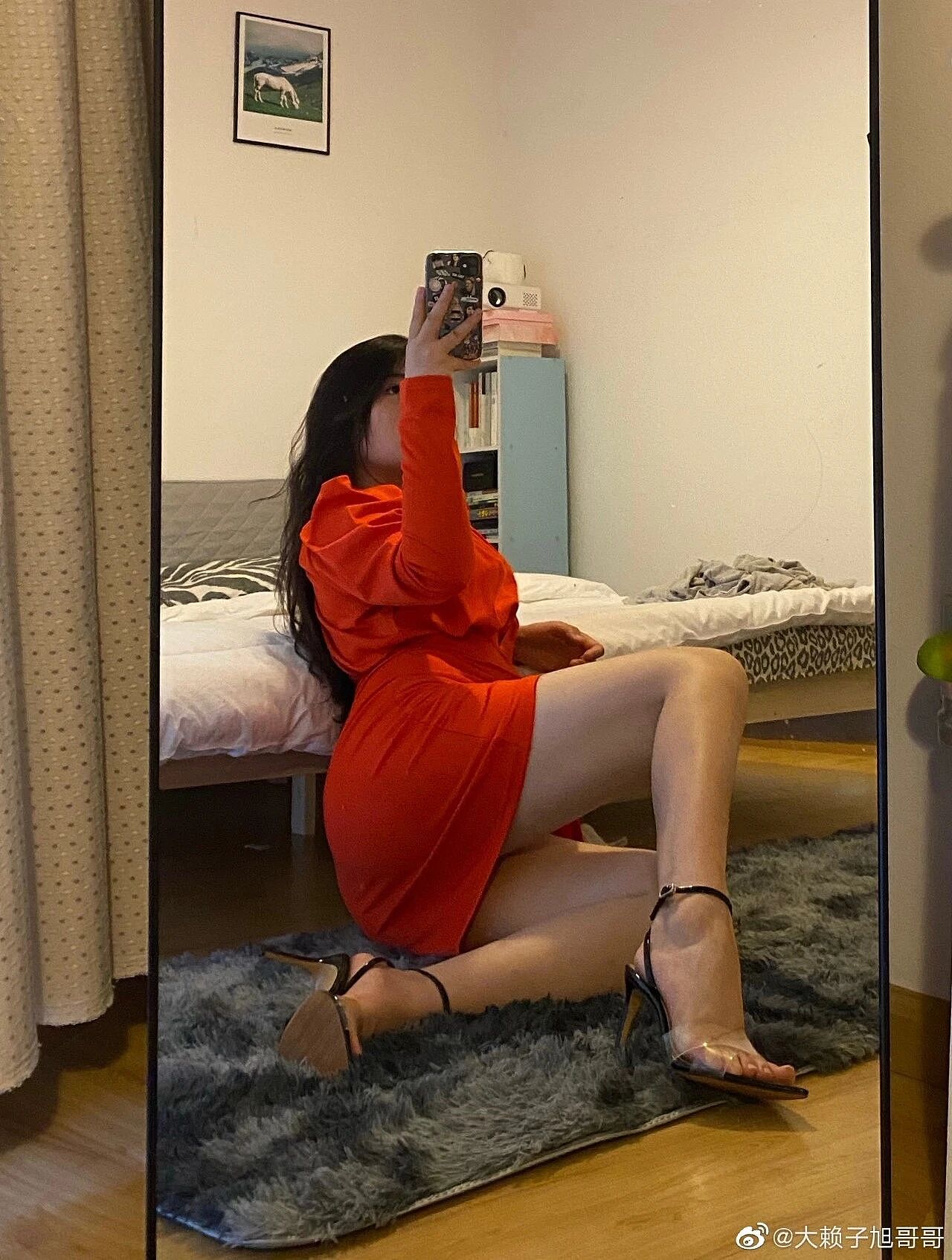 【美女】四川护士脱掉制服，却遭网友炮轰：现在的护士真会玩？（组图） - 23