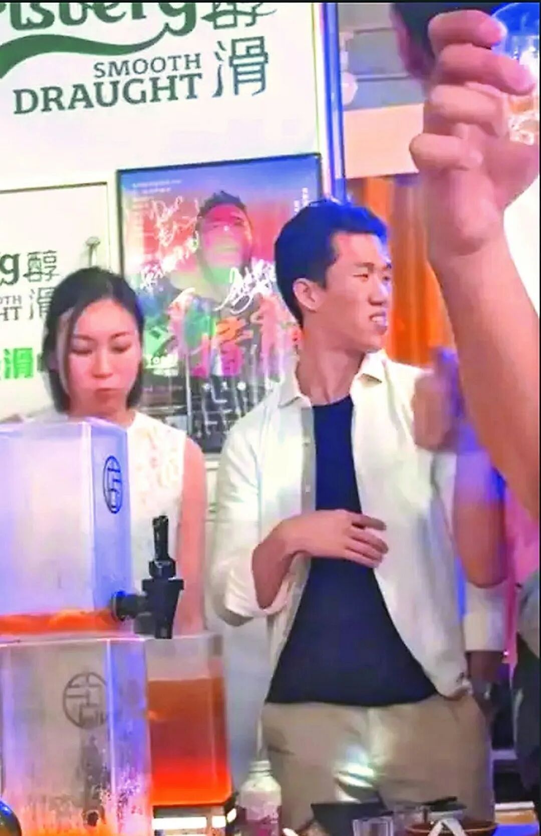 离婚三年！45岁TVB女星再婚嫁高级督察，巴厘岛举行浪漫婚礼（组图） - 11