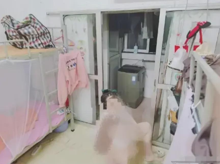 女生军训宿舍直播室友身体隐私！她生活账号被曝看完事情不简单（组图） - 10