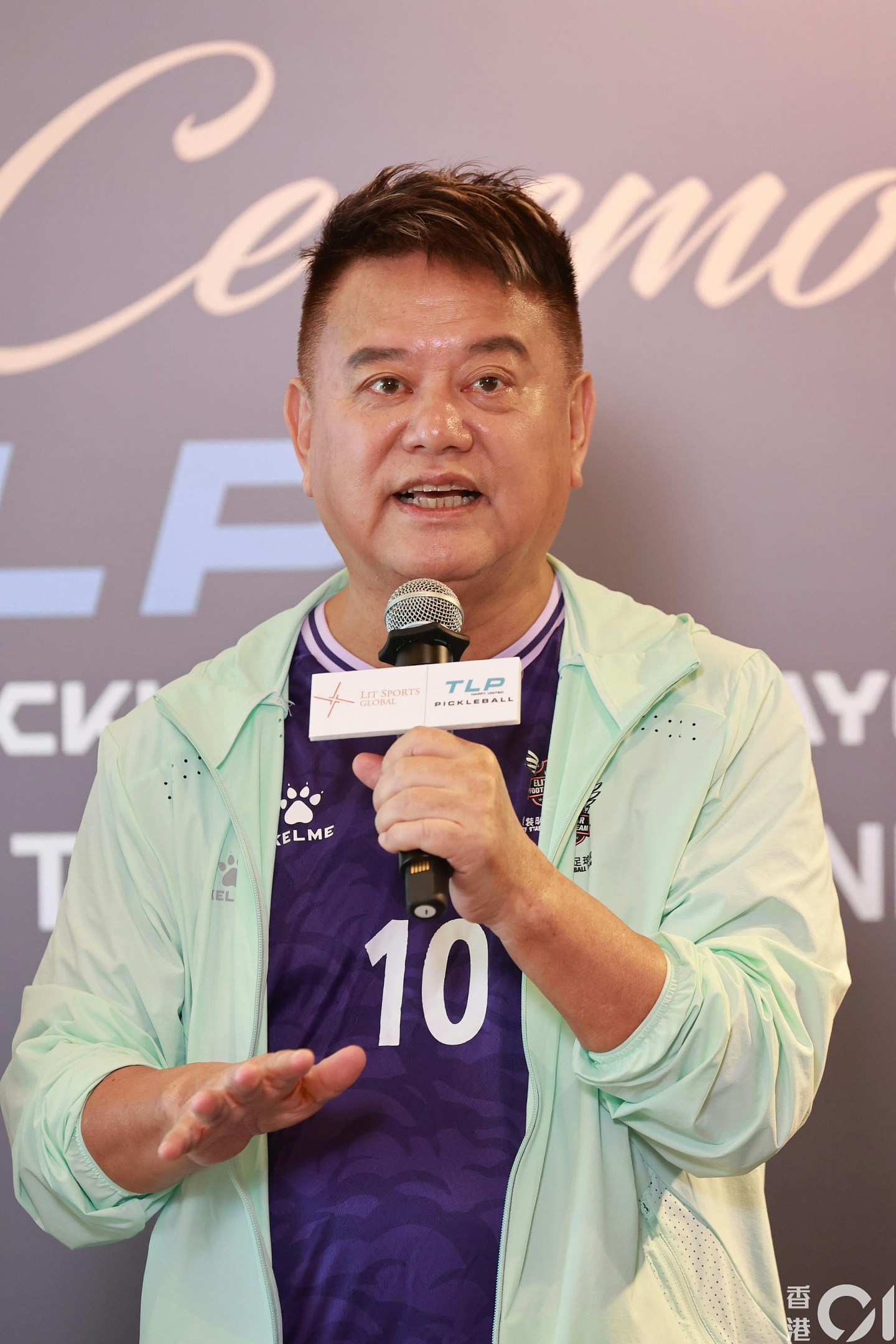 陈百祥领军返内地踢波带挈前无线艺人狂吸金，大爆劲多人主动𢱑捞（组图） - 3