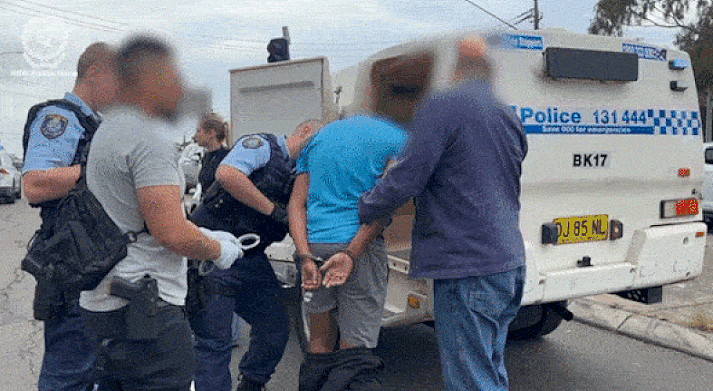 悉尼“杀手团队”幼托中心附近行凶！大批警察到场抓捕！枪声四起，三名杀手被擒获…（组图） - 5
