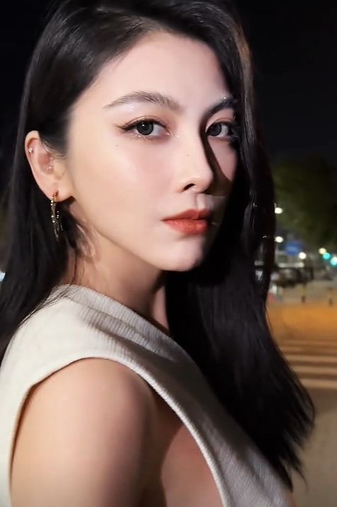 《许我耀眼》女星美貌排名：钟雅婷第四，万鹏第三，第一无争议（组图） - 24