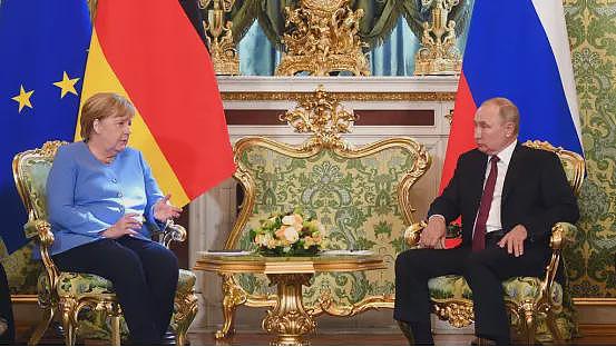 默克尔称波兰等四国应为战争负责，特朗普就战斧导弹发表模糊言论（组图） - 2