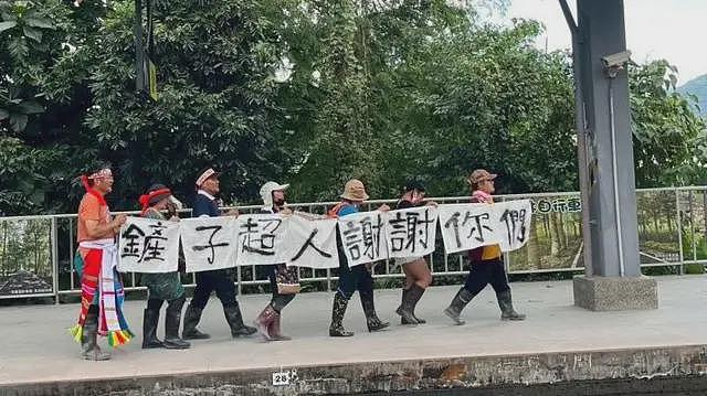 还原花莲救灾仰仗的“铲子超人”，庞大民间力量如何突显政府缺位（组图） - 1