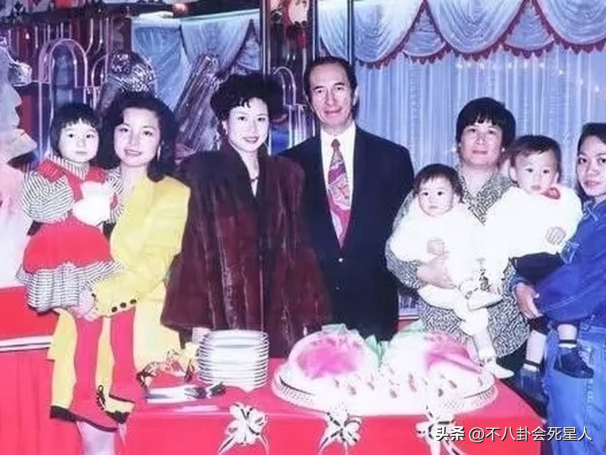 何超莲豪宅度中秋，阖家团圆唯独不见窦骁，豪门女从来不是恋爱脑（组图） - 11