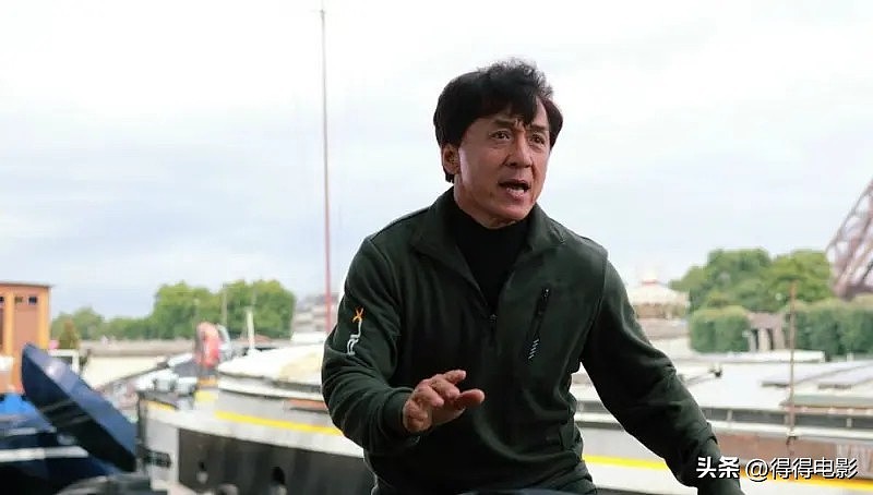 时隔13年，71岁成龙宣布执导新片！再演亚洲飞鹰，打造传奇结局（组图） - 7