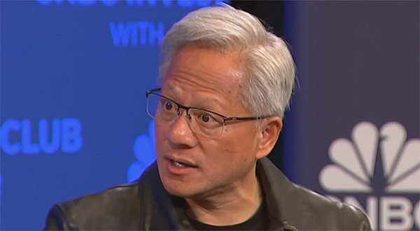 黄仁勋称：美国必须赢得AI竞赛，未来要像美元一样立在美国技术体系之上（图） - 1