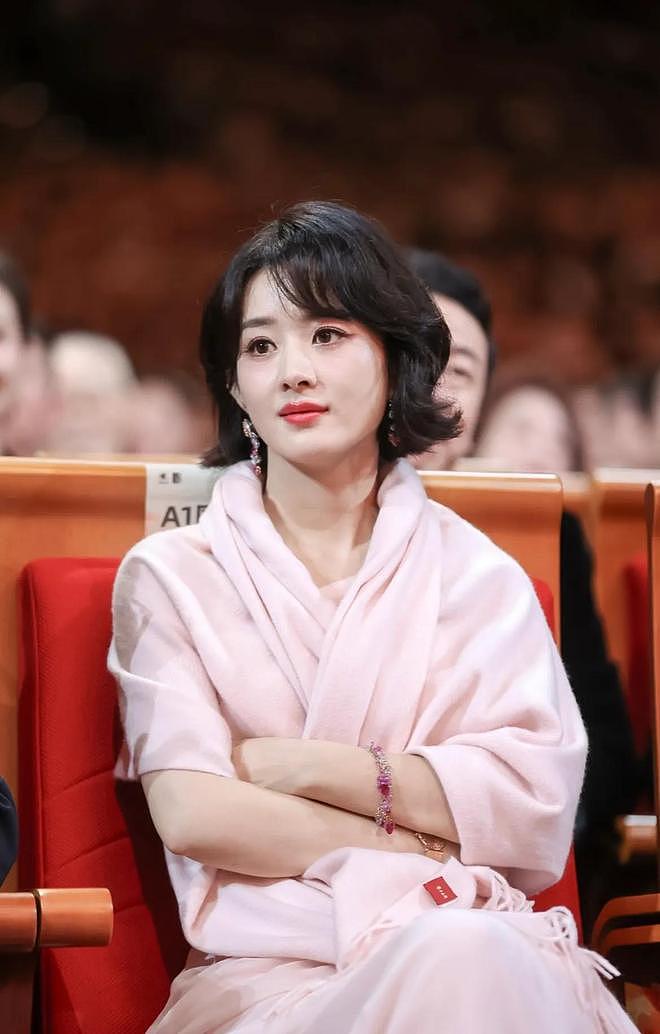 钱再多有什么用？看刘亦菲、赵丽颖的现状，给所有女明星提了个醒（组图） - 20