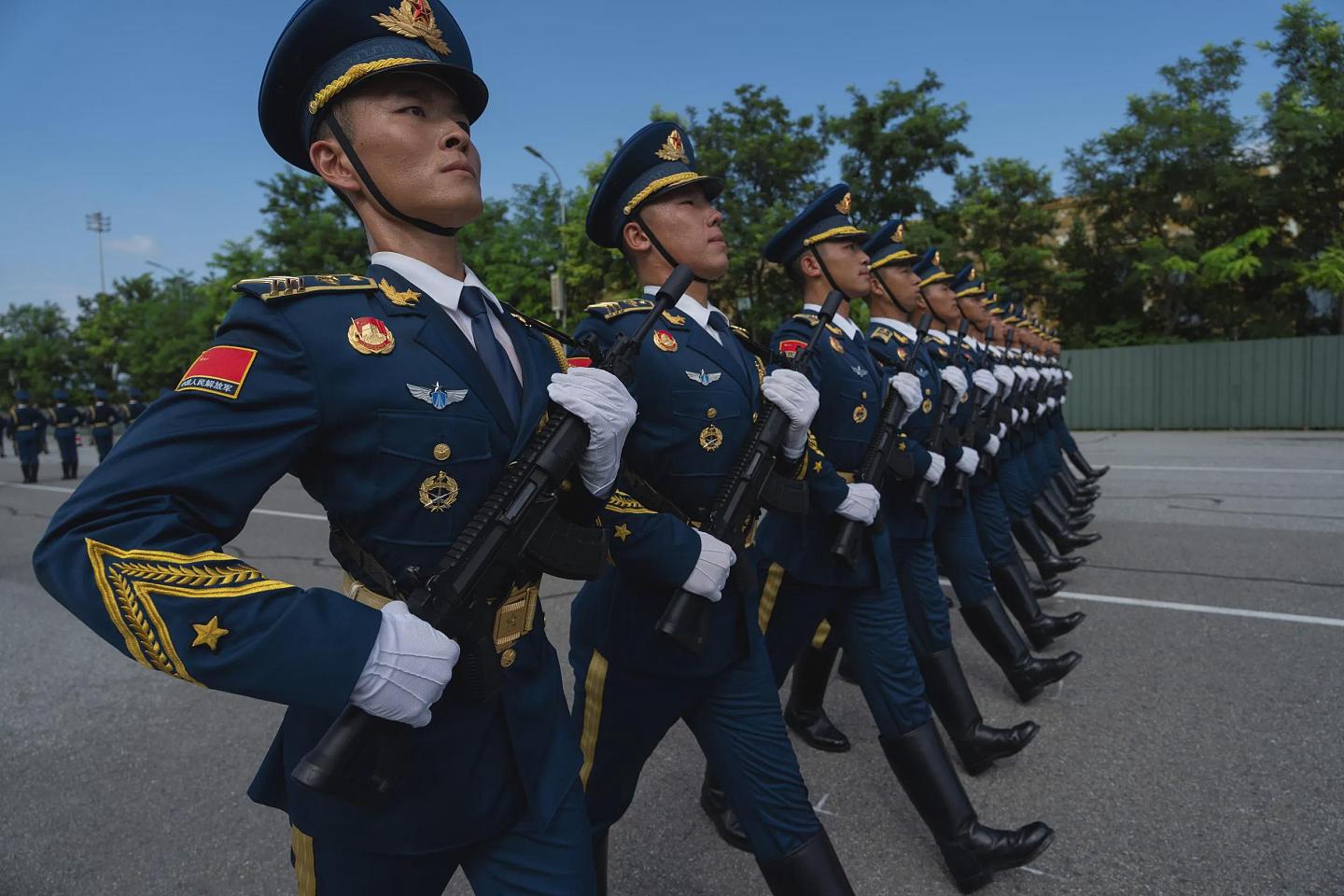 清华北大遇冷？网惊：中国两类学校热度上升（组图） - 3