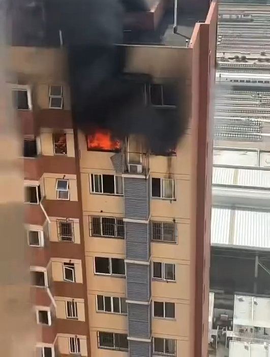南京住宅燃气泄漏发生闪爆，酿1死2伤！现场传浓烟及巨响（视频/组图） - 2