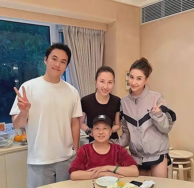 何超莲在豪宅过中秋，阖家团圆唯独不见窦骁，豪门女从来不是恋爱脑（组图） - 8