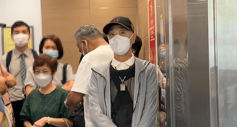关淑怡病情告急！84岁父亲慌张赶往医院探视，神情难过目光呆滞（组图） - 4