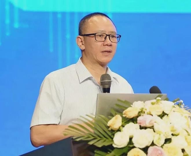 桂林银行原董事长吴东被双开,曾套取公款购买茅台(图) - 1