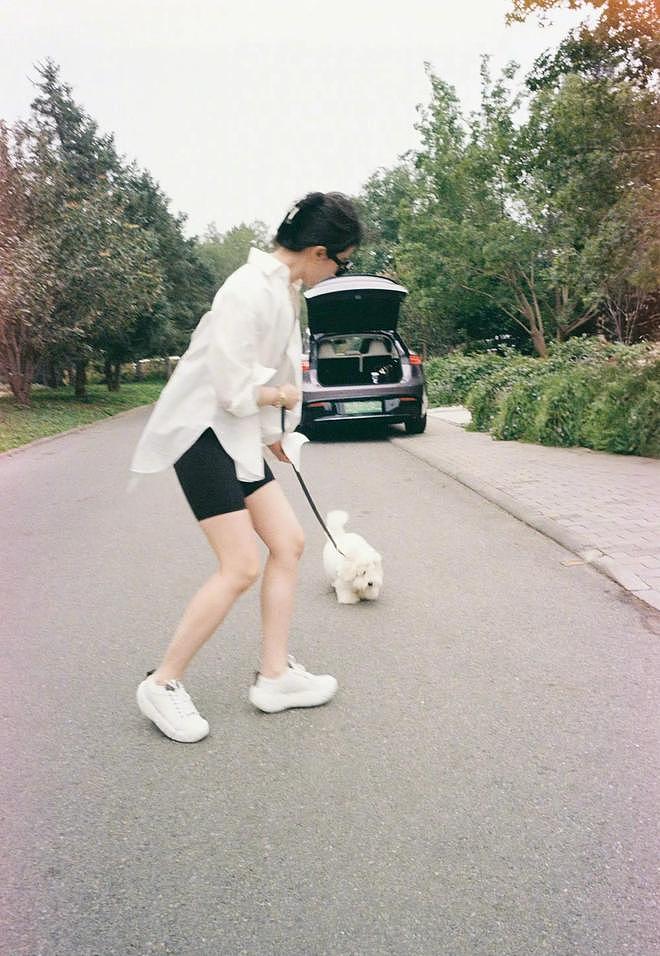 钱再多有什么用？看刘亦菲、赵丽颖的现状，给所有女明星提了个醒（组图） - 17