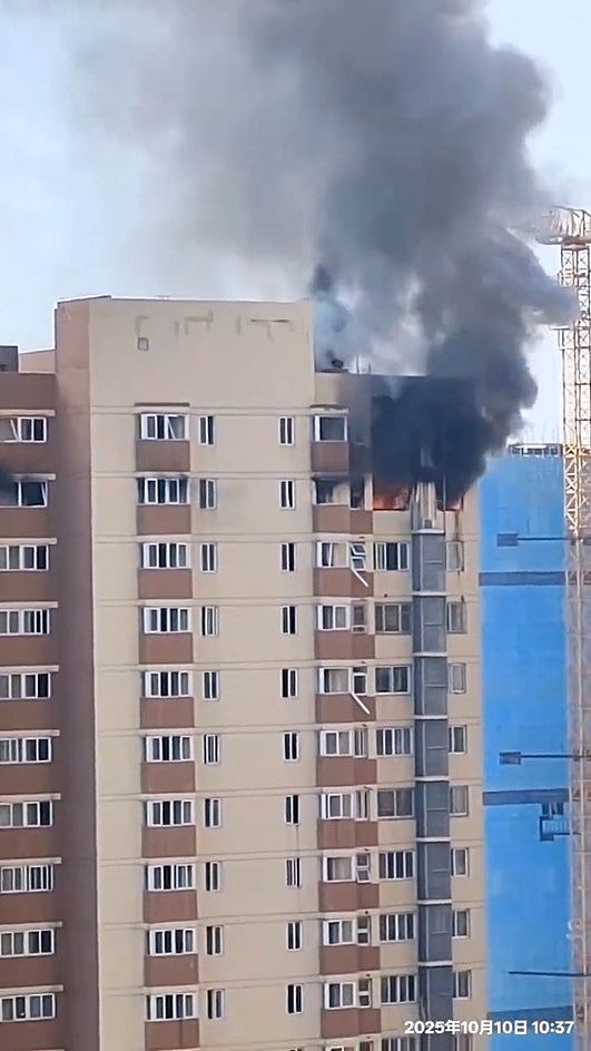 南京住宅燃气泄漏发生闪爆，酿1死2伤！现场传浓烟及巨响（视频/组图） - 4